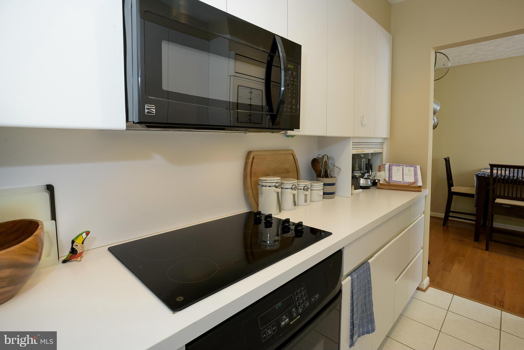 5589 Vantage Point Road, Unit 5 Columbia, MD 21044 - Photo 9 of 30 Kitchen