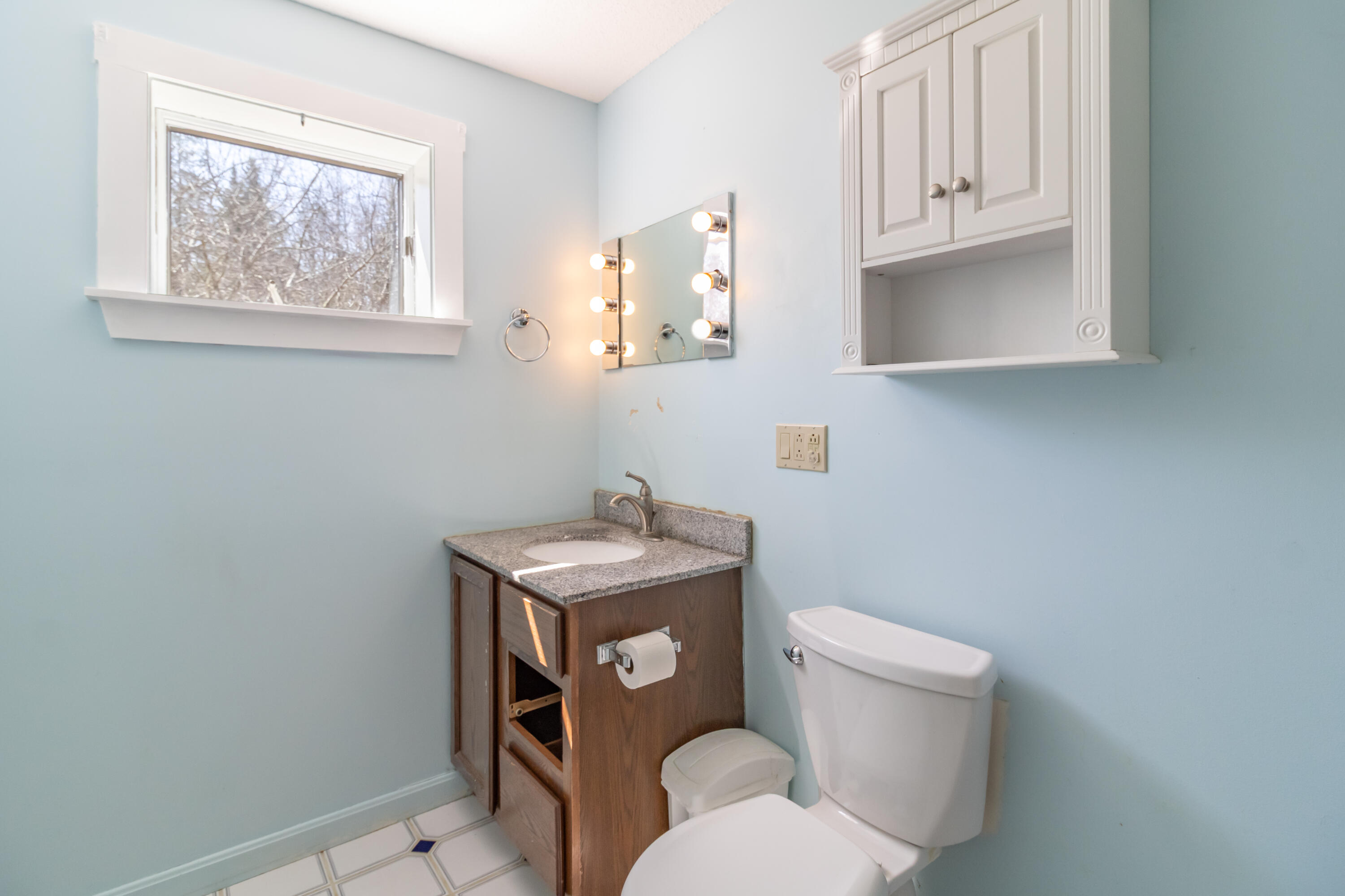 647 Meadow Road Hampden, ME 04444 - Photo 59 of 67 647 Meadow Road Interiors-24