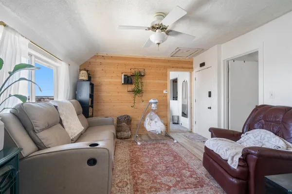 $214,900 | 326 North 19th Avenue West, Duluth, MN 55806