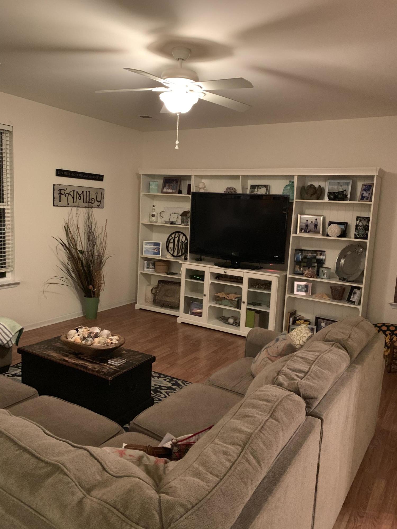3645 Locklear Lane Mount Pleasant, SC 29466 - Photo 4 of 20 Family room