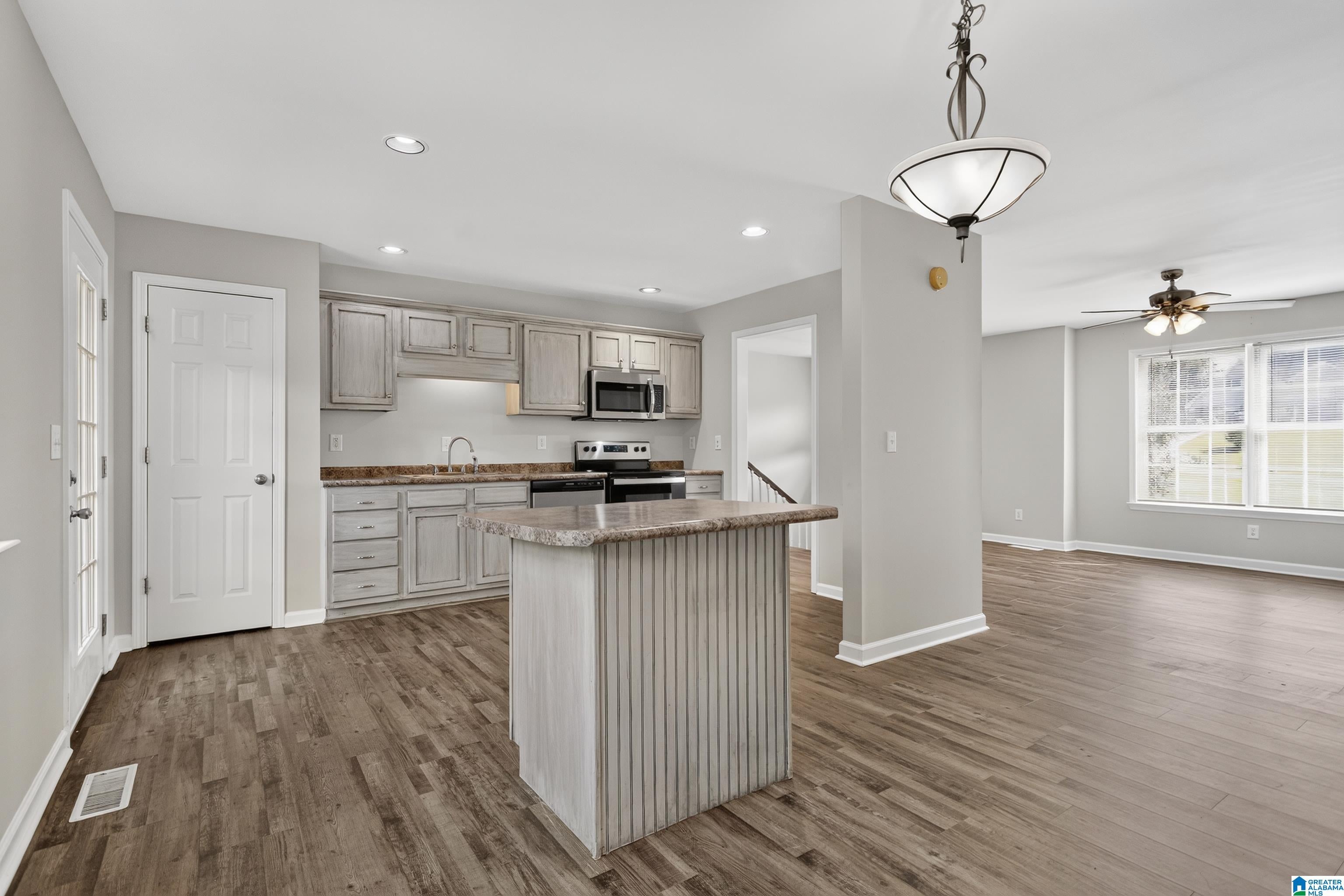 386 Miranda Road Warrior, AL 35180 - Photo 9 of 45 Gallery Image 9
