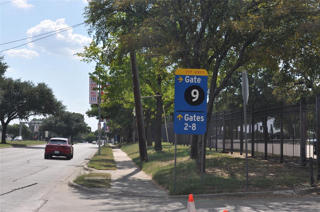 3520 Carl Street Dallas, TX 75210 - Photo 12 of 13 a sign board with parking space