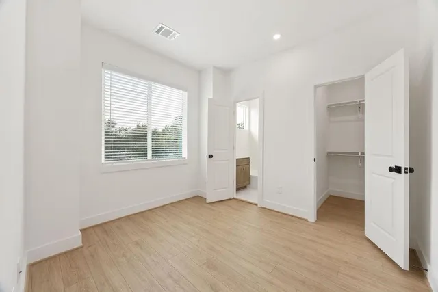 $2,800 | 2121 B Hoskins Drive, Houston, TX 77080