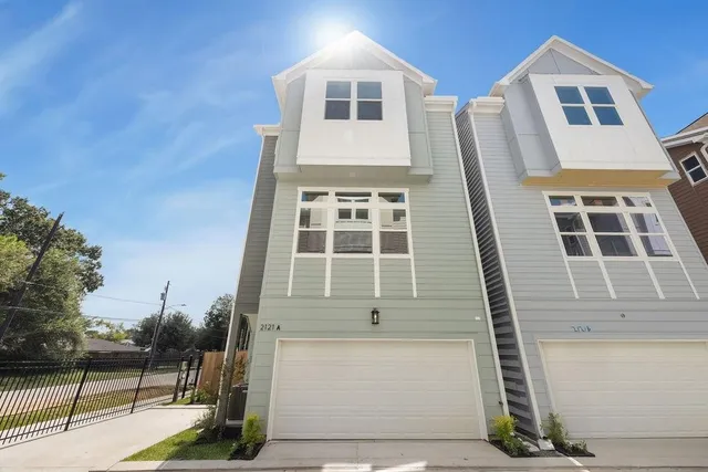 $2,800 | 2121 B Hoskins Drive, Houston, TX 77080