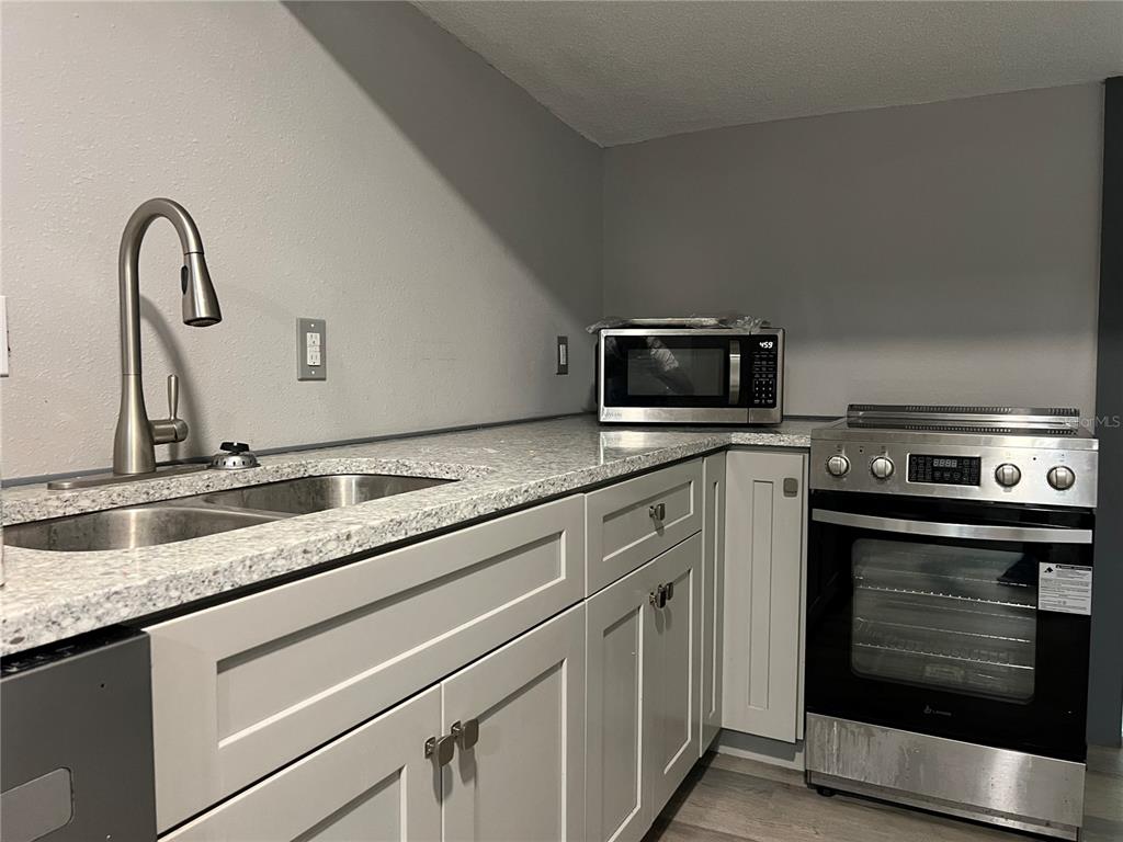 526 14th Avenue South St. Petersburg, FL 33701 - Photo 16 of 32 Gallery Image 16
