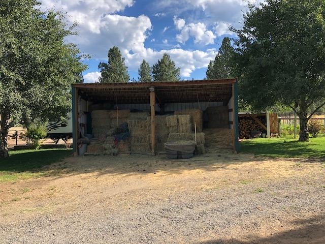 21385 Back Alley Road Bend, OR 97702 - Photo 4 of 23 IMG_0915
