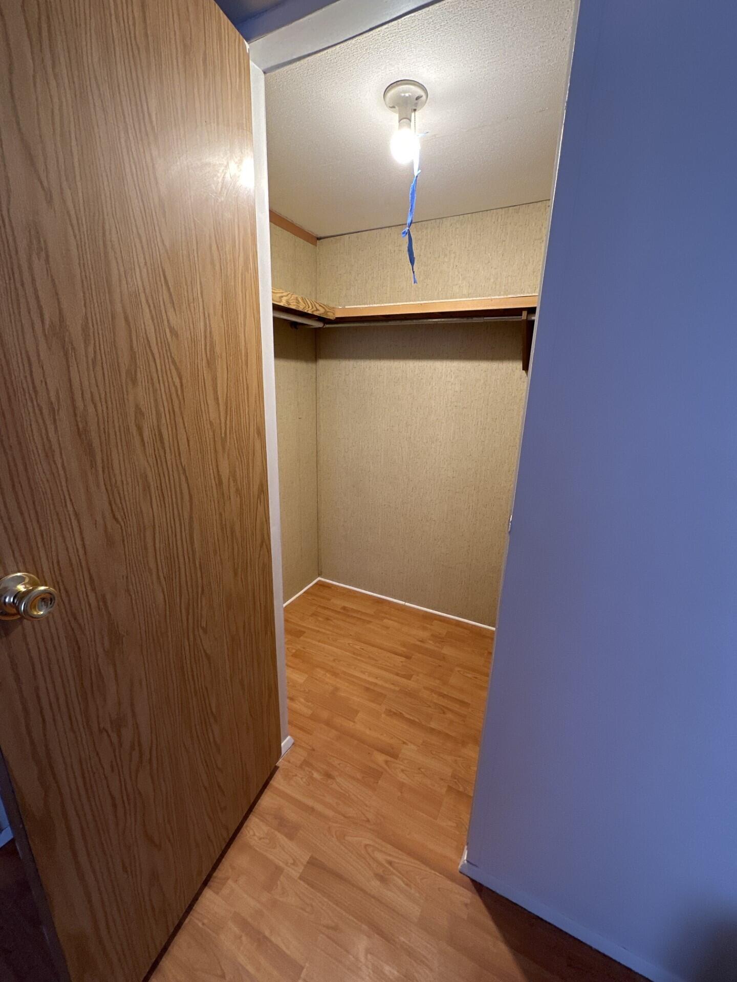 57147 Ivy Road Christmas Valley, OR 97641 - Photo 15 of 16 Bedroom 2 Walk-in Closet