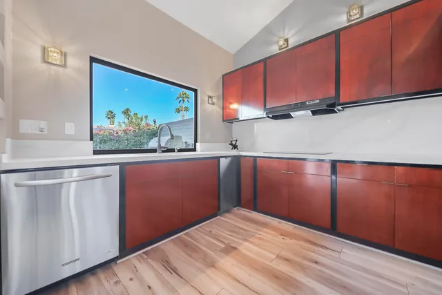 $709,000 | 194 Green Mountain Drive, Palm Desert, CA 92211