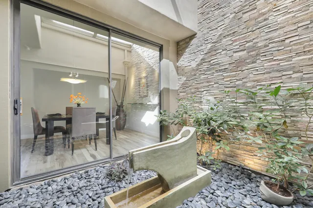 $709,000 | 194 Green Mountain Drive, Palm Desert, CA 92211