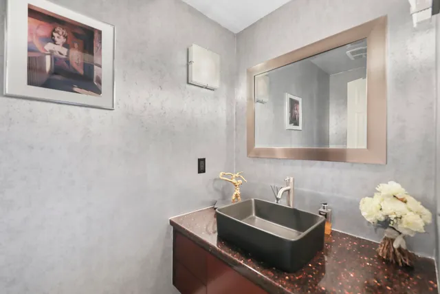 $709,000 | 194 Green Mountain Drive, Palm Desert, CA 92211