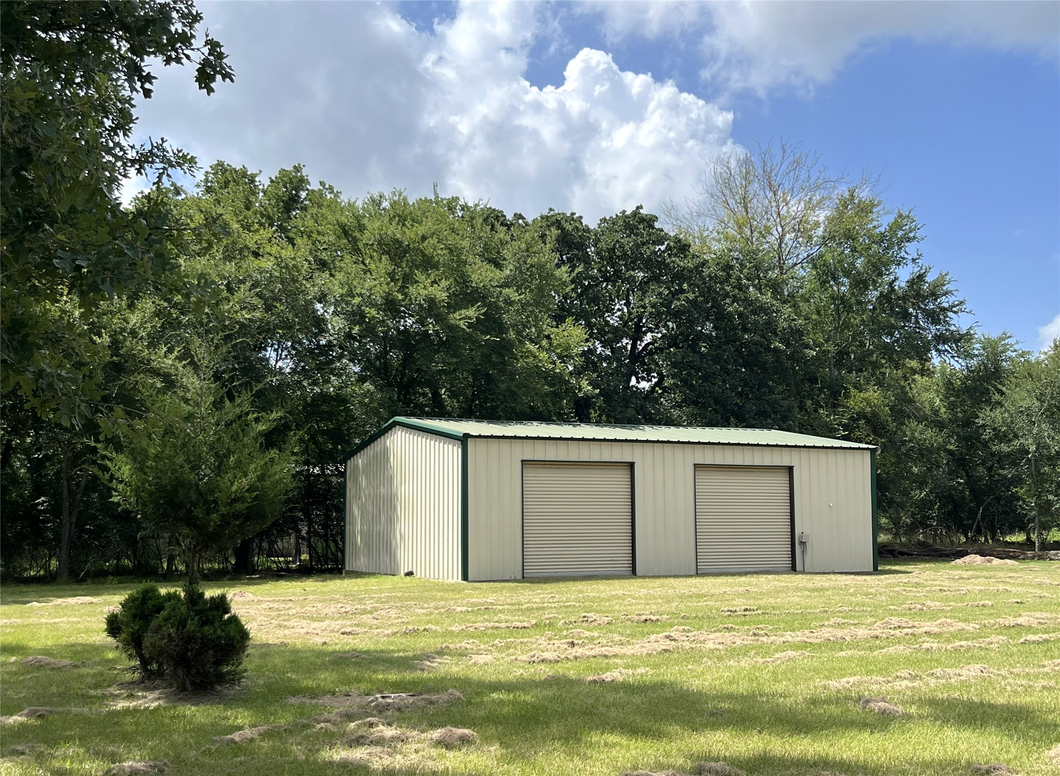 19989 Post Oak Loop Thornton, TX 76687 - Photo 9 of 38 1200 Sq Ft Shop with Full Bath