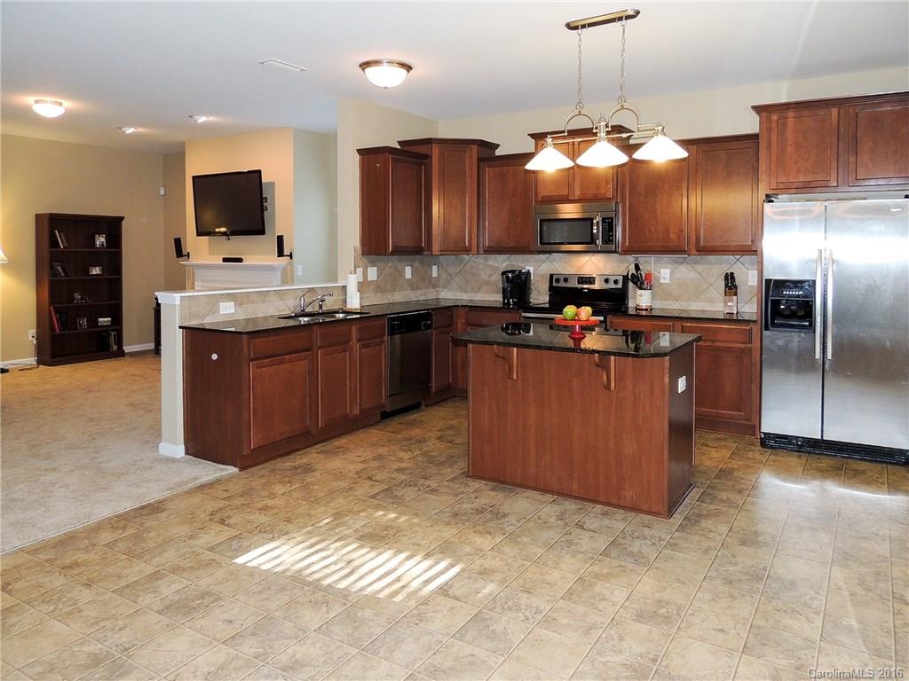 9506 Fernspray Road Charlotte, NC 28215 - Photo 7 of 22 Gallery Image 7