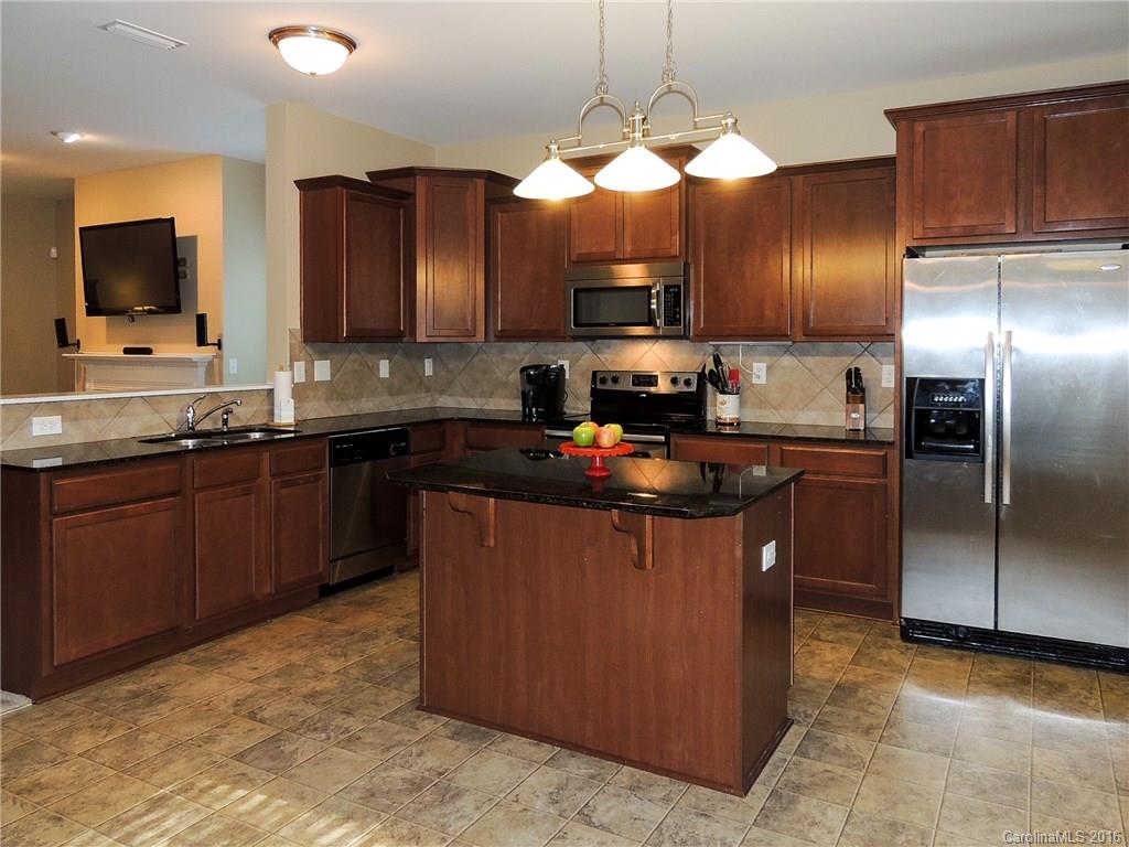 9506 Fernspray Road Charlotte, NC 28215 - Photo 8 of 22 Gallery Image 8