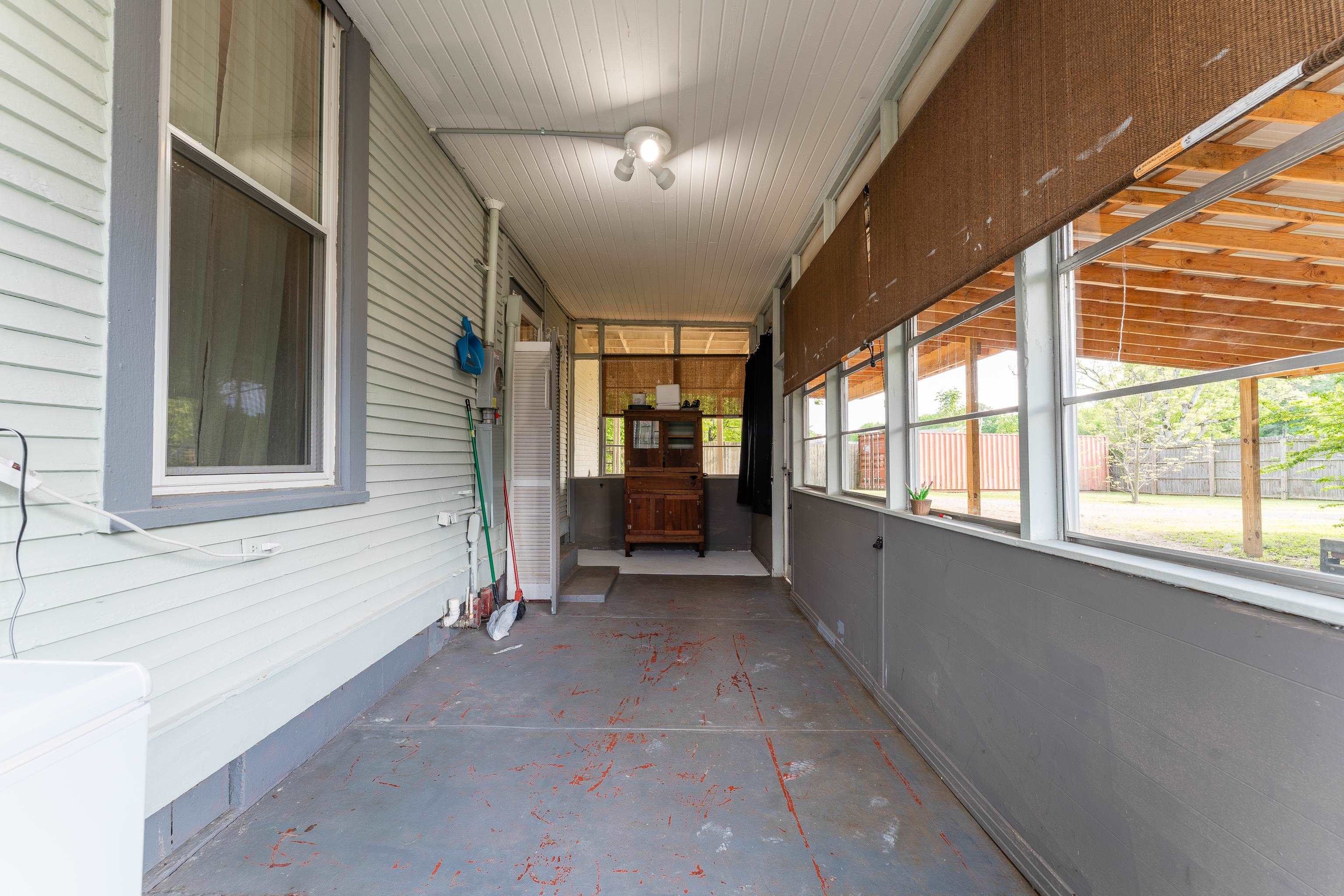 171 White Street Savannah, TN 38372 - Photo 26 of 36 a view of an empty room with a window