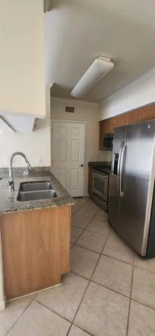 $1,800 | 6505 Emerald Dunes Drive, Unit 102, West Palm Beach, FL 33411