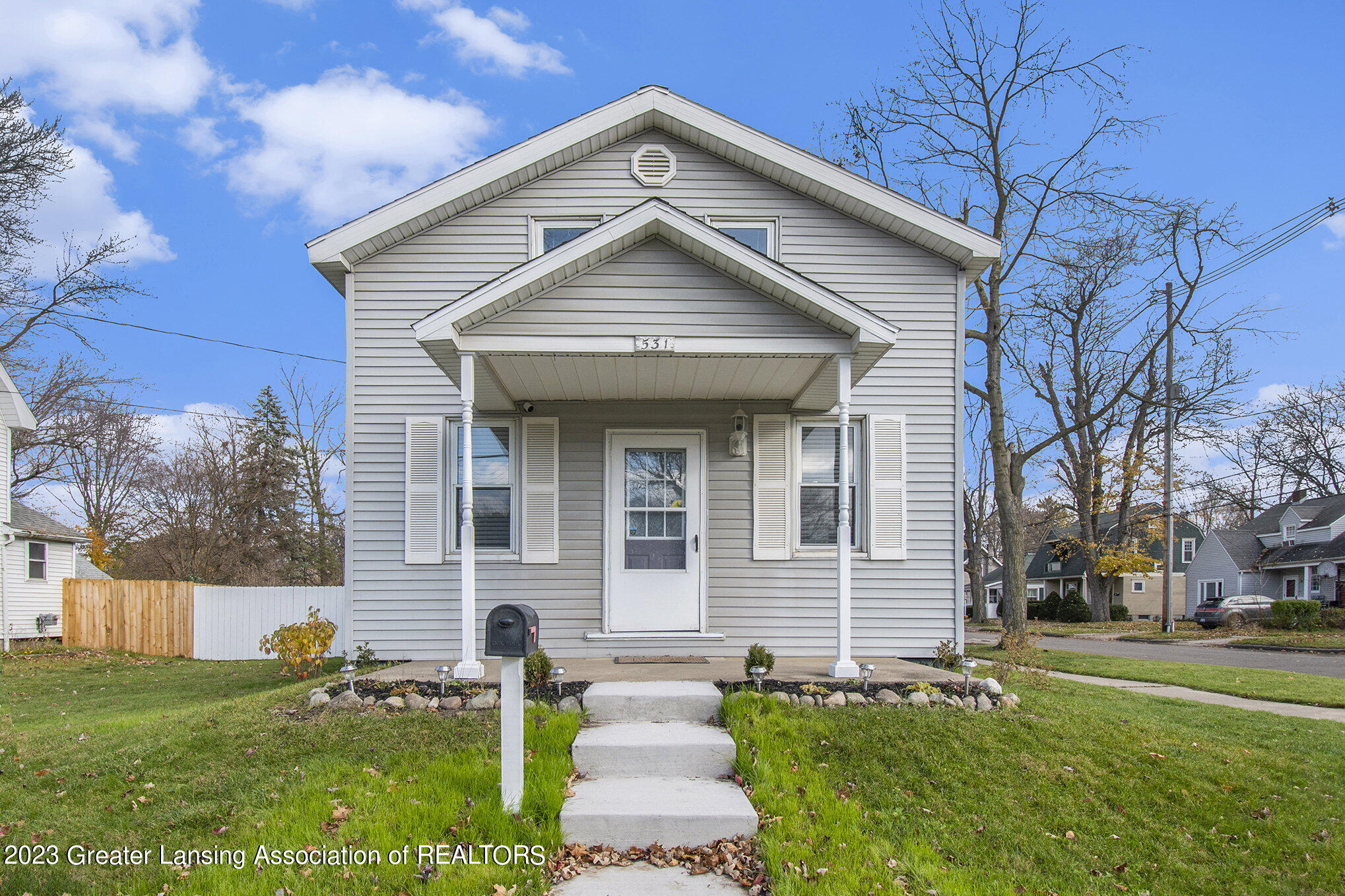 531 South Cochran Road Charlotte, MI 48813 - Photo 2 of 25 002_ndp6199