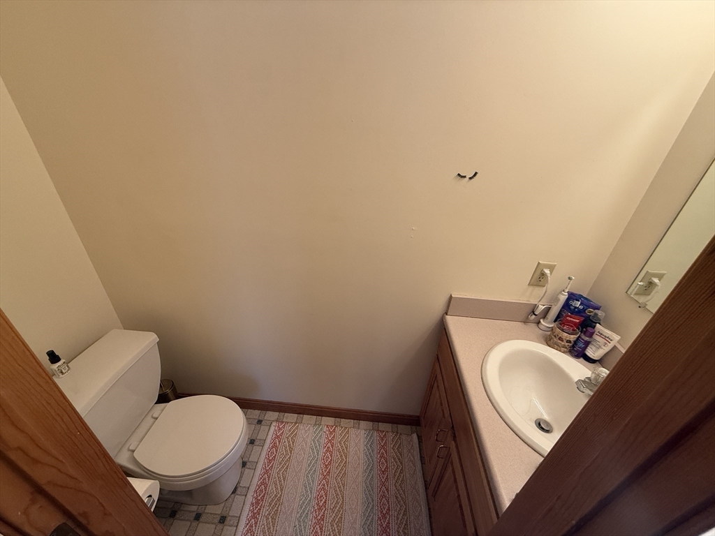 22 High Street, Unit 6 Amherst, MA 01002 - Photo 12 of 23