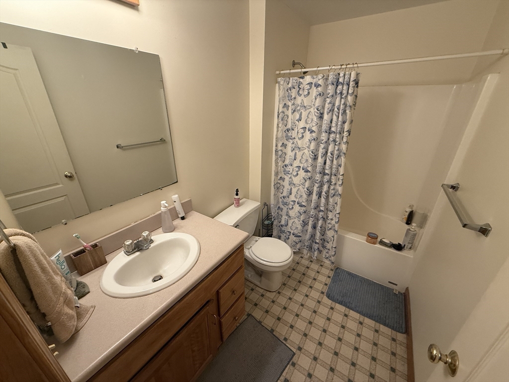 22 High Street, Unit 6 Amherst, MA 01002 - Photo 17 of 23