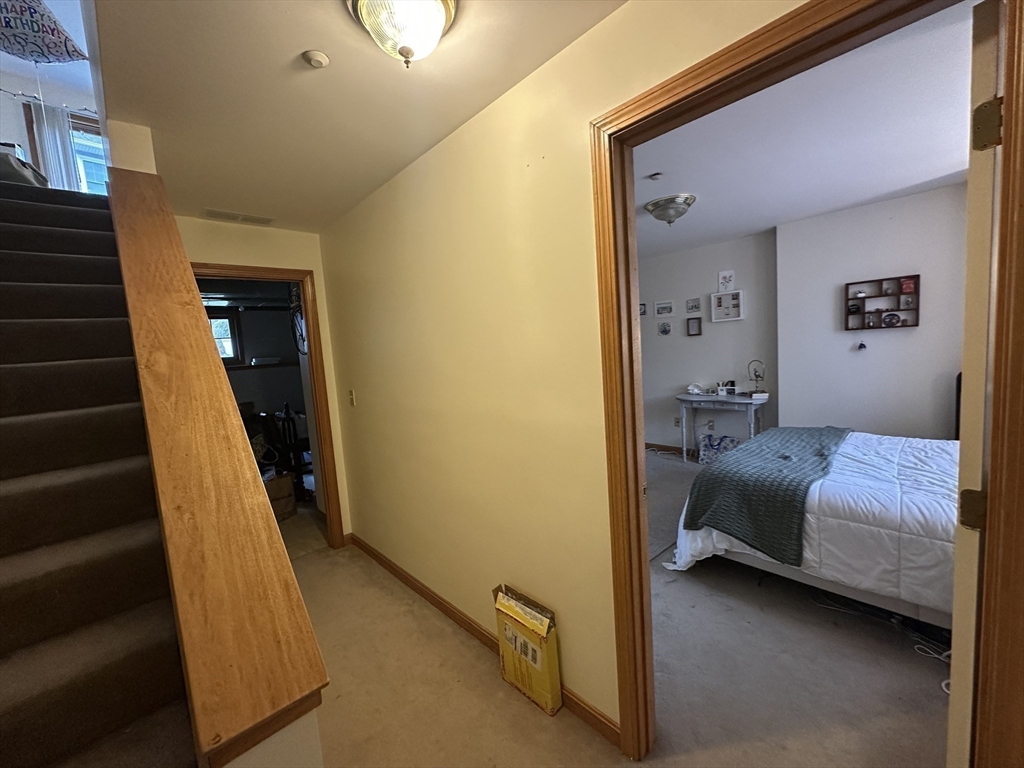 22 High Street, Unit 6 Amherst, MA 01002 - Photo 18 of 23