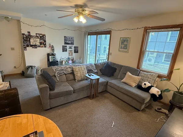$3,800 | 22 High Street, Unit 6, Amherst, MA 01002