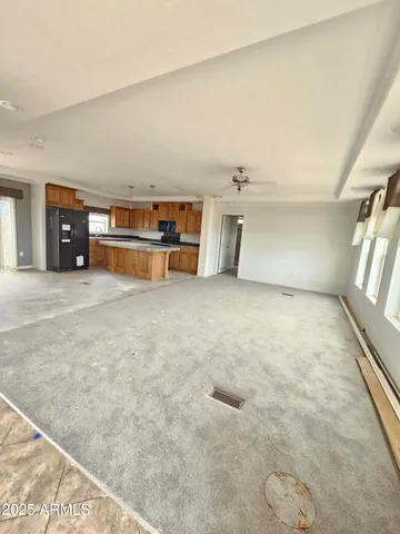 en empty room with shelves