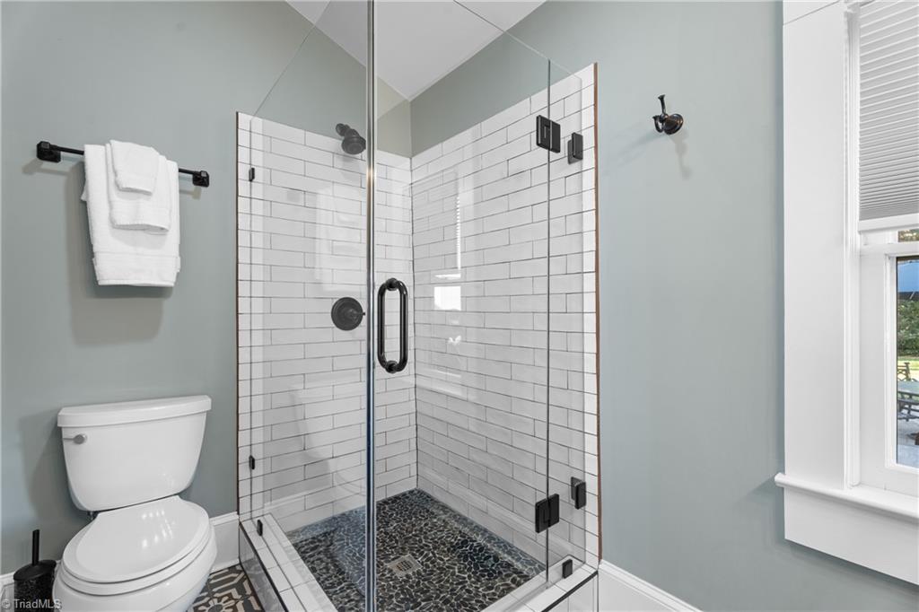 627 West 2nd Street Winston-Salem, NC 27101 - Photo 20 of 50 Primary Bath