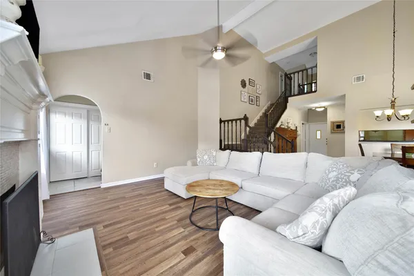 $255,000 | 14230 Reissen Lane, Houston, TX 77069