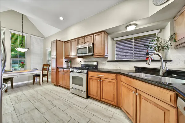 $255,000 | 14230 Reissen Lane, Houston, TX 77069