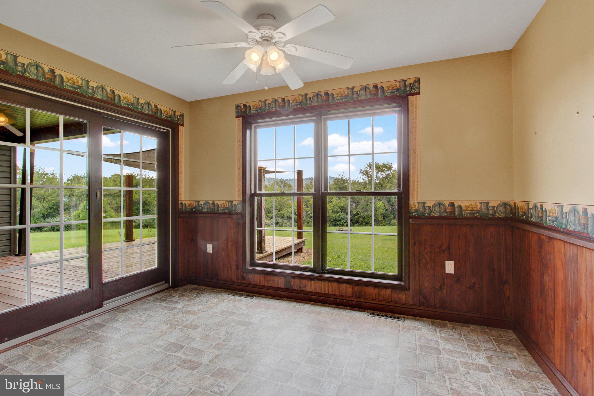 888 Battle Ridge Road McConnellsburg, PA 17233 - Photo 20 of 54 Breakfast Room