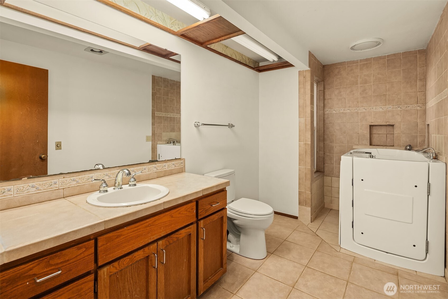7016 165th Place Southwest Edmonds, WA 98026 - Photo 20 of 39
