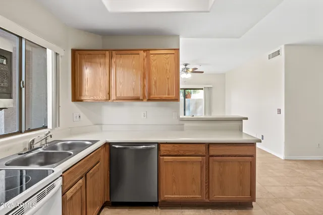 $309,000 | 1406 West Emerald Avenue, Unit 113, Mesa, AZ 85202