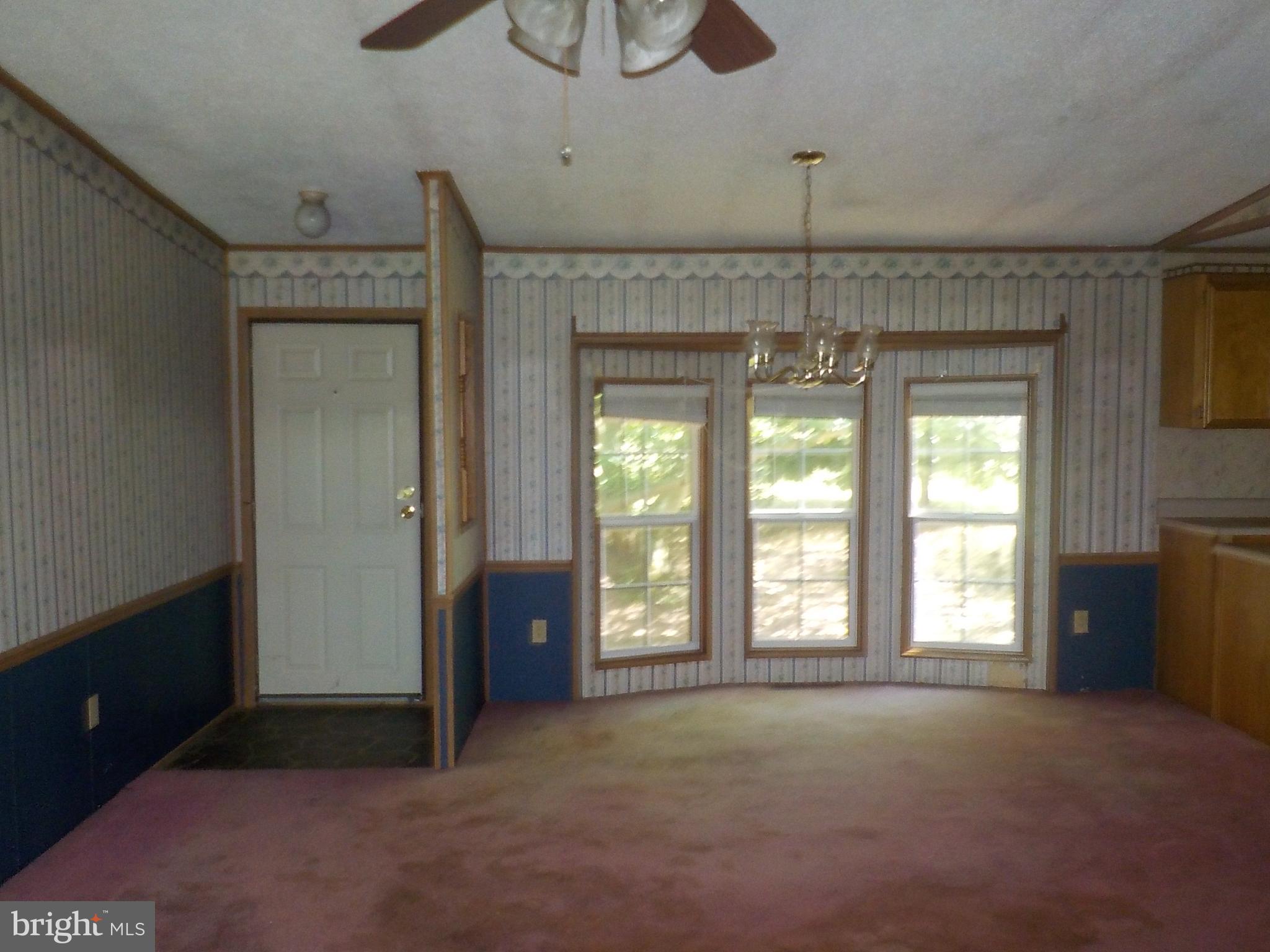2240 Elliott Island Road Vienna, MD 21869 - Photo 5 of 26 Entrance and dinign area