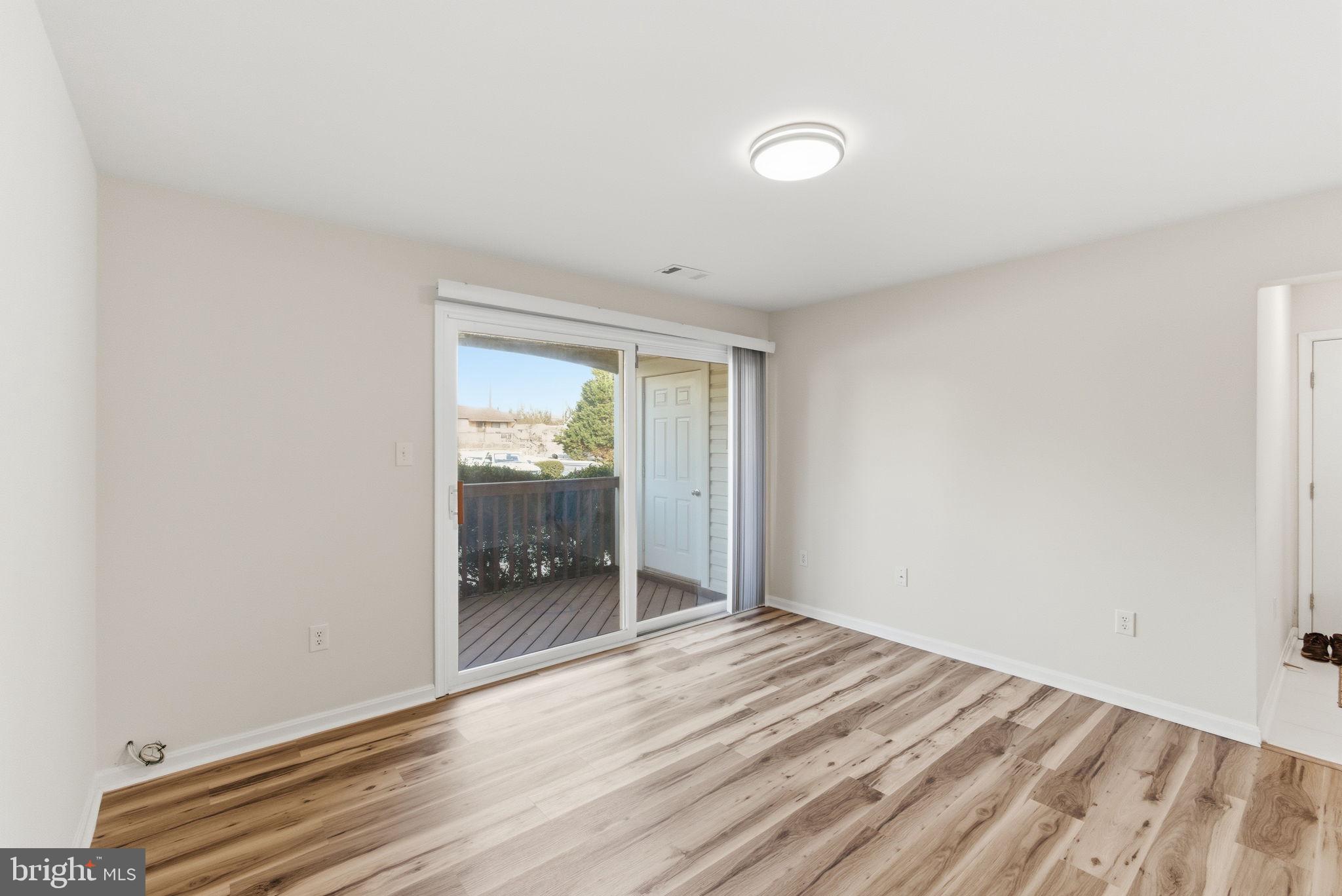 9266 Chapman Oak Drive Manassas, VA 20110 - Photo 12 of 34