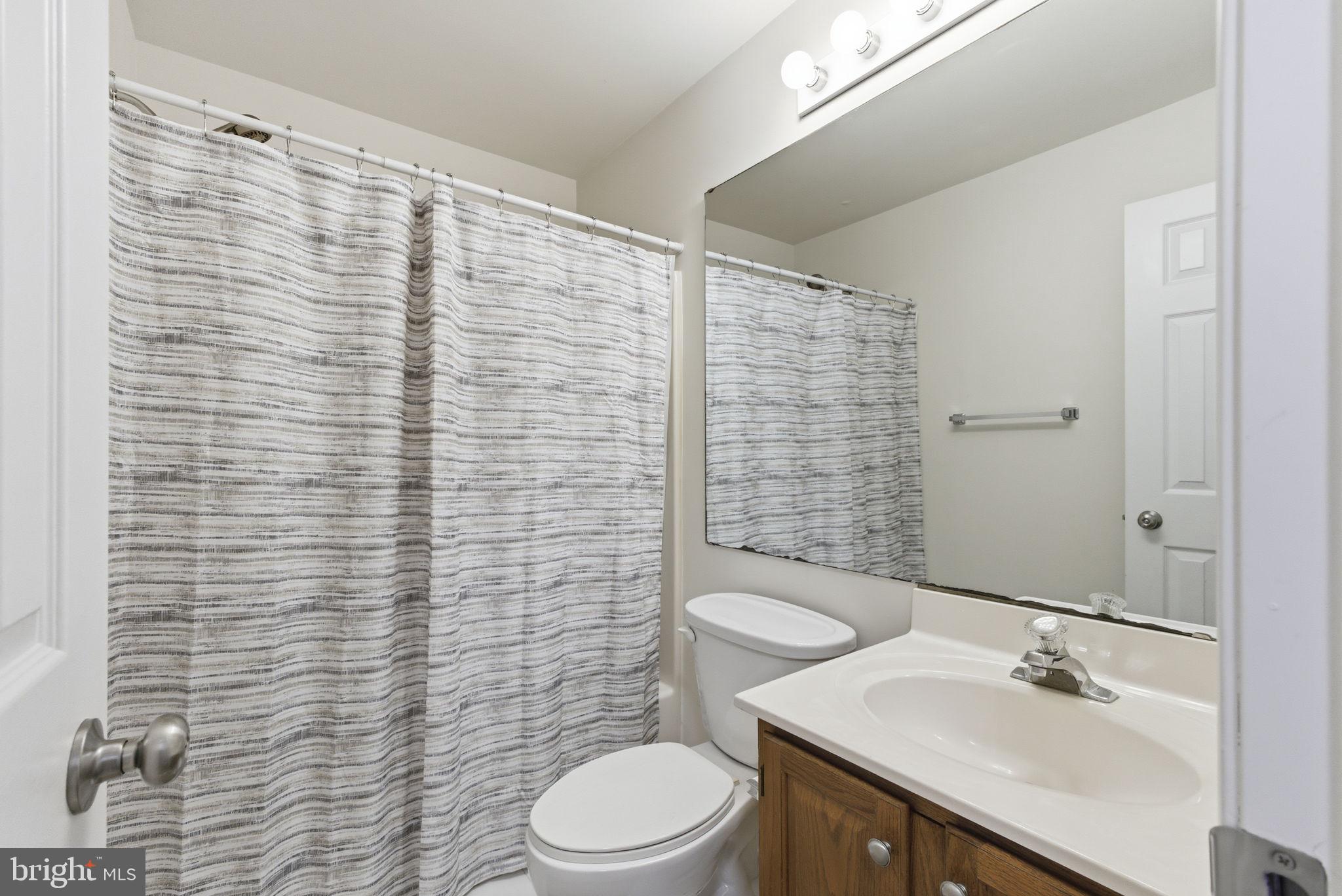 9266 Chapman Oak Drive Manassas, VA 20110 - Photo 20 of 34