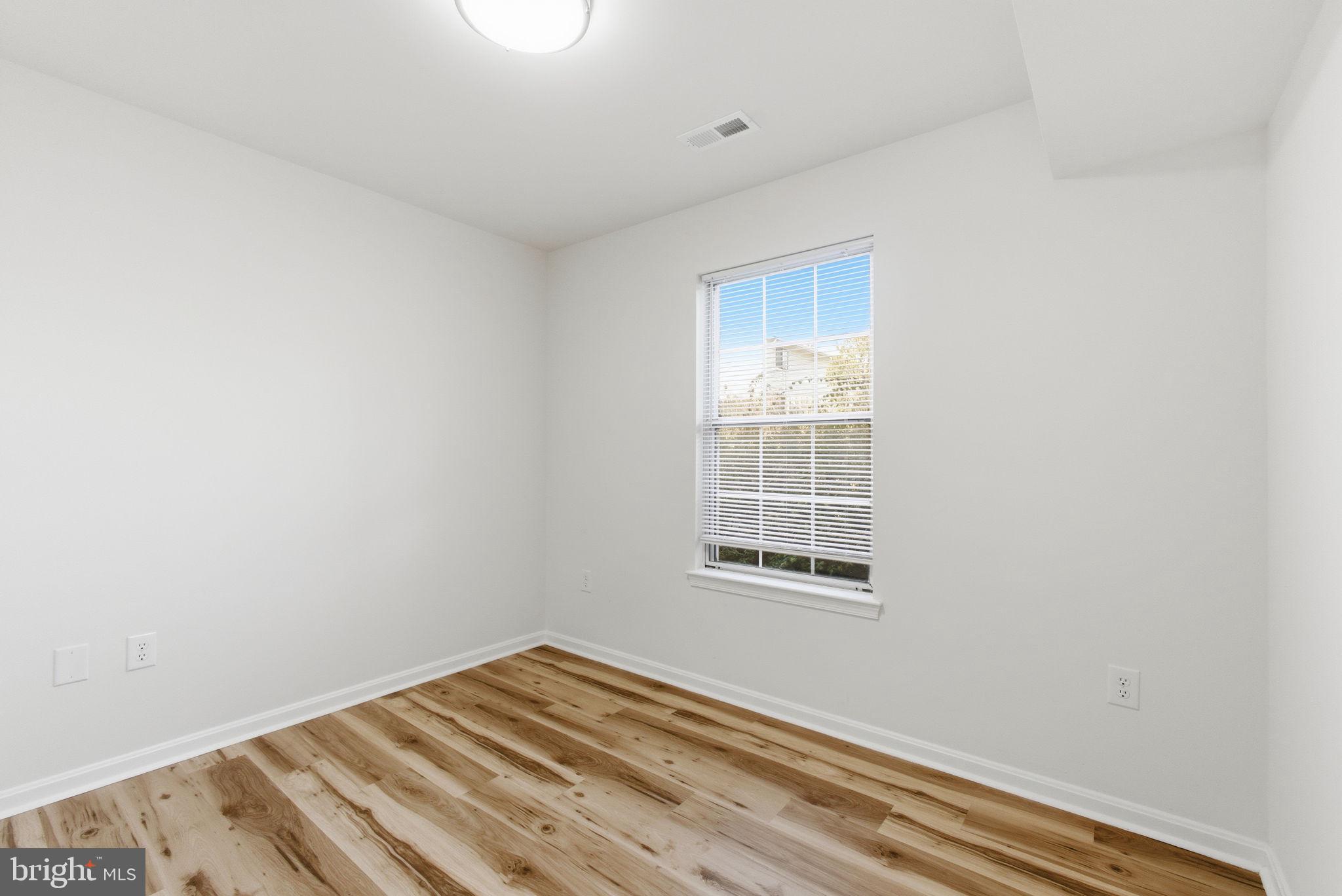 9266 Chapman Oak Drive Manassas, VA 20110 - Photo 22 of 34