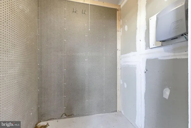 $300,000 | 9266 Chapman Oak Drive, Manassas, VA 20110