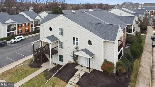 $300,000 | 9266 Chapman Oak Drive, Manassas, VA 20110