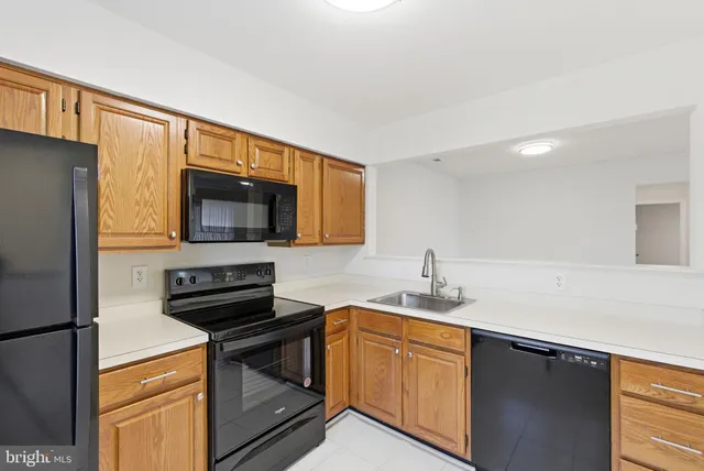 $300,000 | 9266 Chapman Oak Drive, Manassas, VA 20110