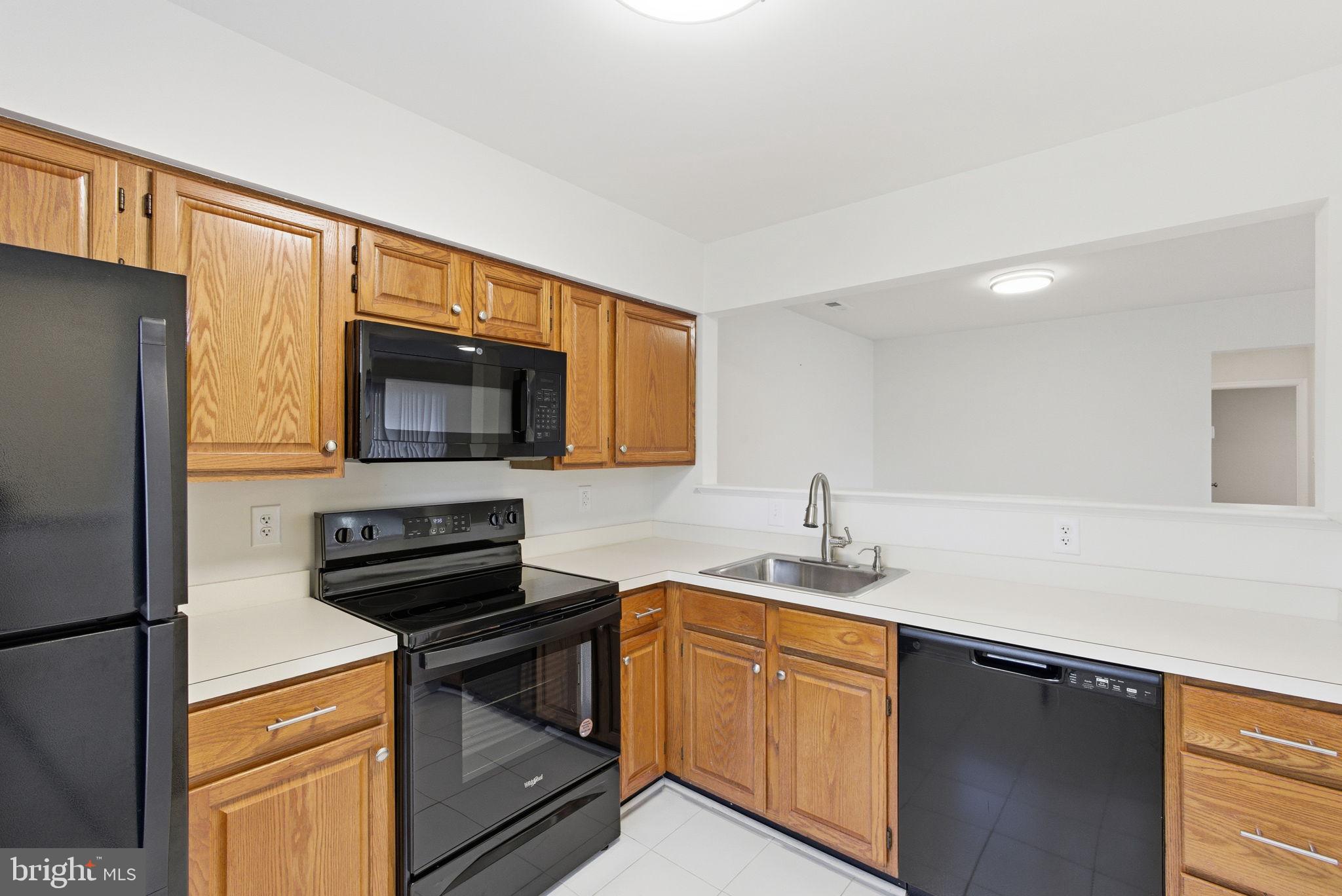 9266 Chapman Oak Drive Manassas, VA 20110 - Photo 9 of 34