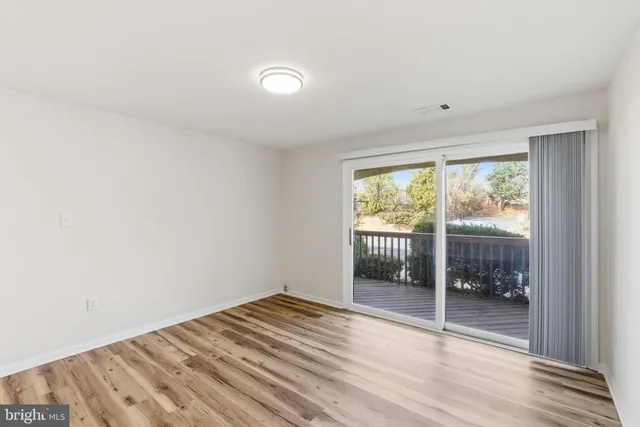 $300,000 | 9266 Chapman Oak Drive, Manassas, VA 20110