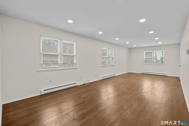 $2,700 | 110 Burwood Avenue, Unit 2, Stamford, CT 06902