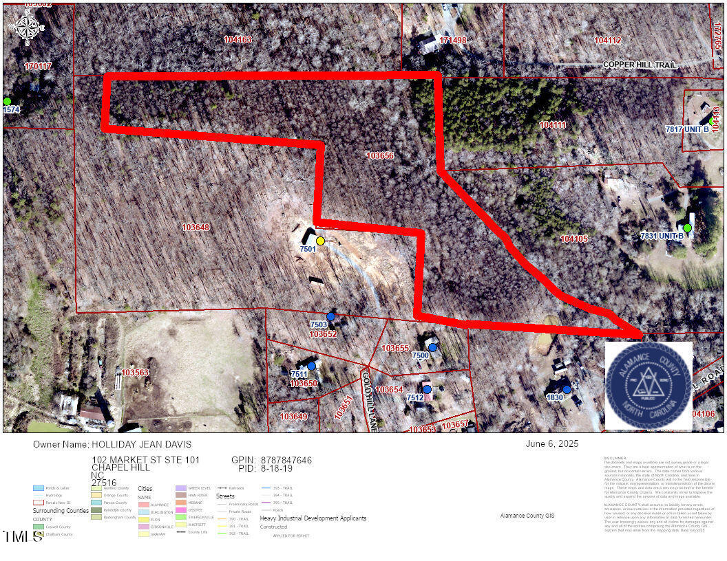 a view of entryway with outdoor area