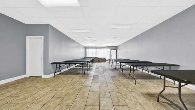 2913 West 63rd Street Chicago, IL 60629 - Photo 3 of 23