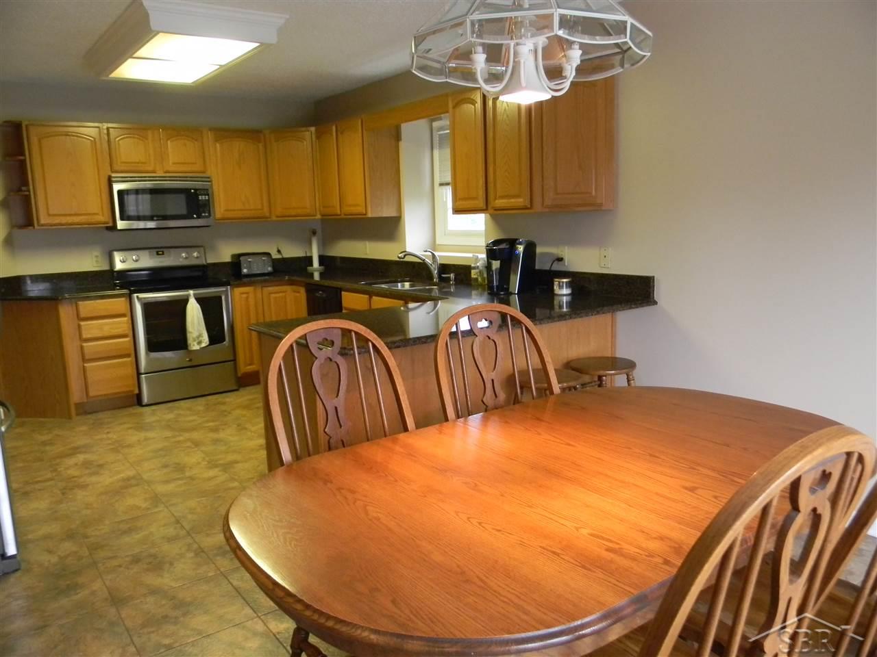 11064 Garden Ridge Freeland, MI 48623 - Photo 10 of 25 31238364-9.JPG