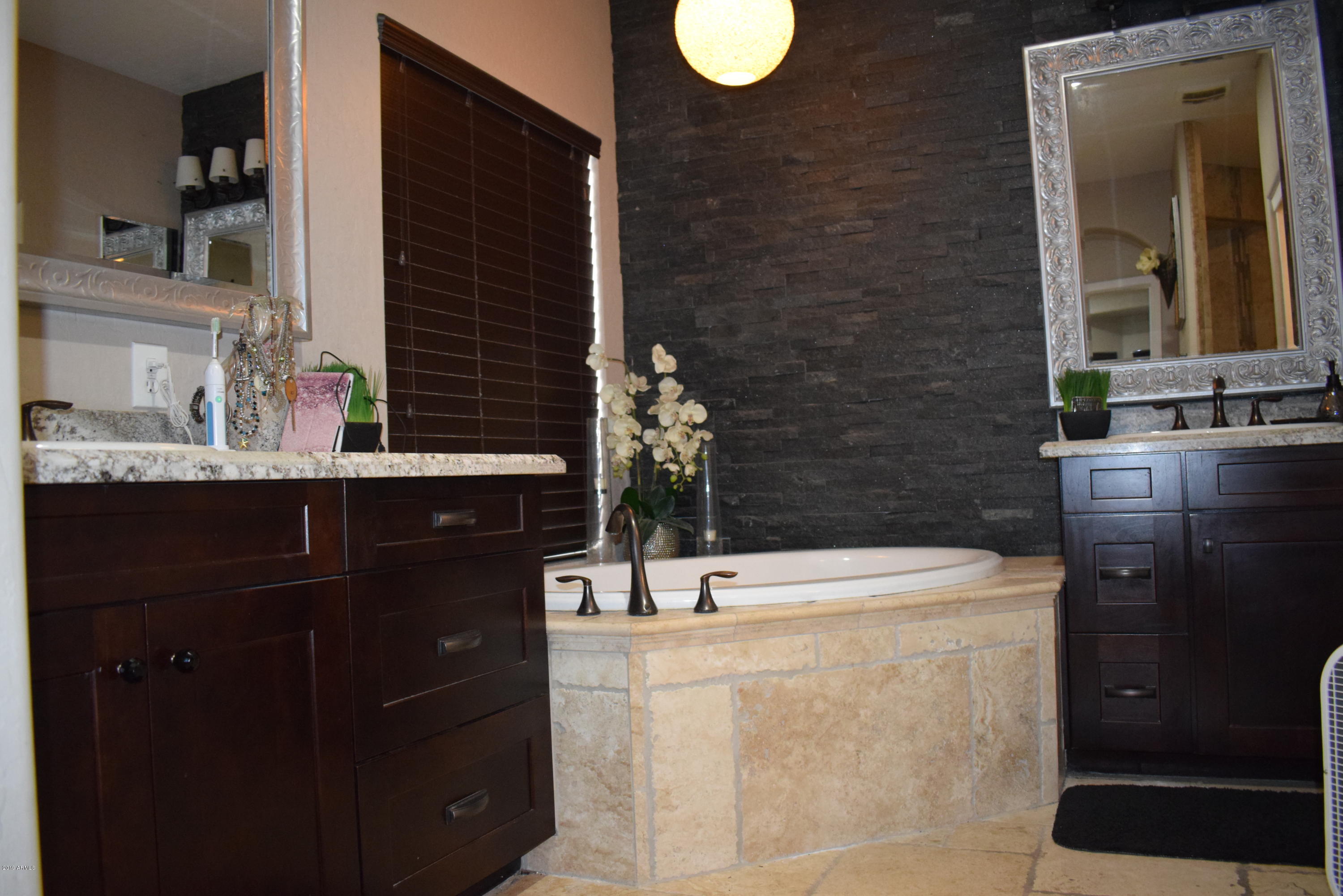 11417 East Decatur Street Mesa, AZ 85207 - Photo 34 of 61 GARDEN TUB