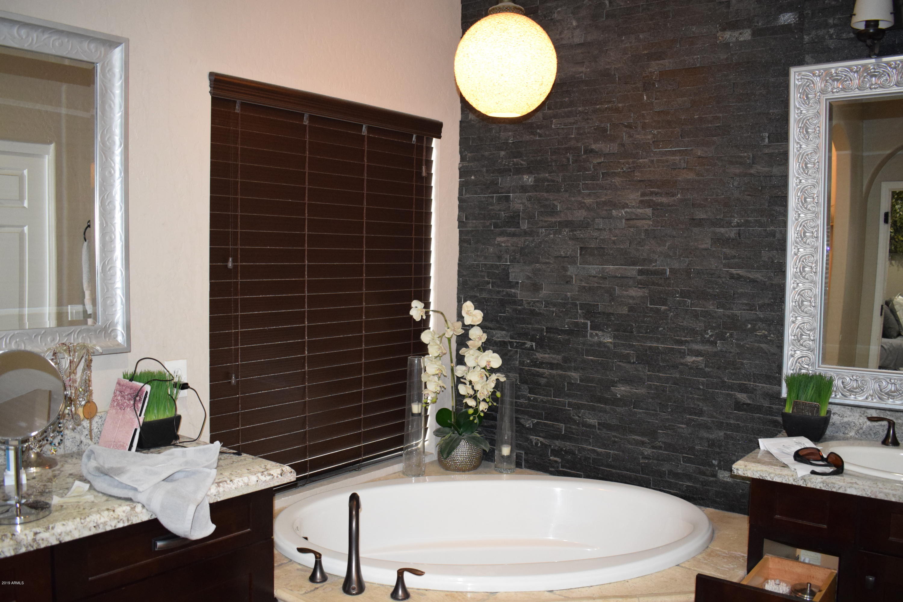 11417 East Decatur Street Mesa, AZ 85207 - Photo 35 of 61 GARDEN TUB