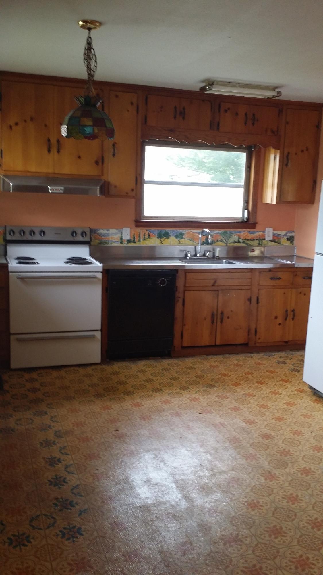 103 Panama Road Oak Ridge, TN 37830 - Photo 11 of 24 Closer view of kitchen