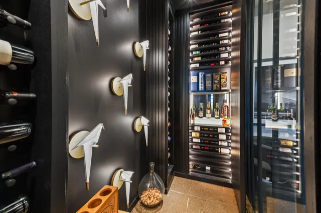 $1,580,000 | 400 North Broadway, Unit 301, Milwaukee, WI 53202