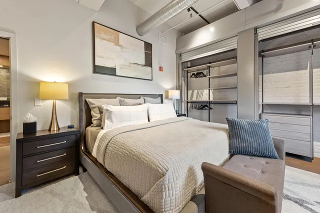 $1,580,000 | 400 North Broadway, Unit 301, Milwaukee, WI 53202