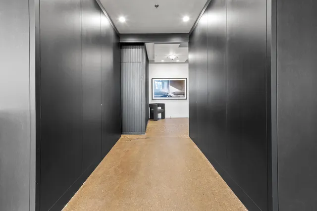 $1,580,000 | 400 North Broadway, Unit 301, Milwaukee, WI 53202